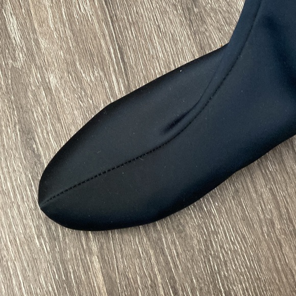 Black heeled ankle booties - Picture 6 of 17